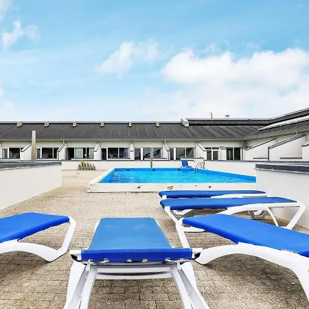 6 Person In Brovst-by Traum *