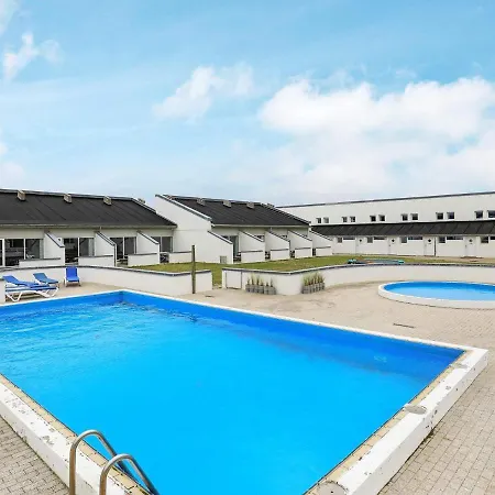 6 Person In Brovst-by Traum * Brovst