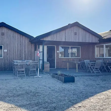 6 Person In Brovst-by Traum Brovst