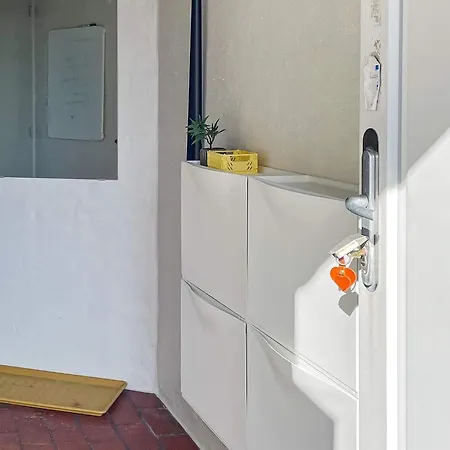 6 Person In Brovst-by Traum * Brovst