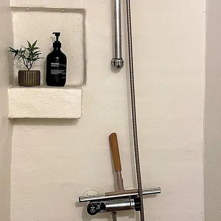 6 Person In Brovst-by Traum