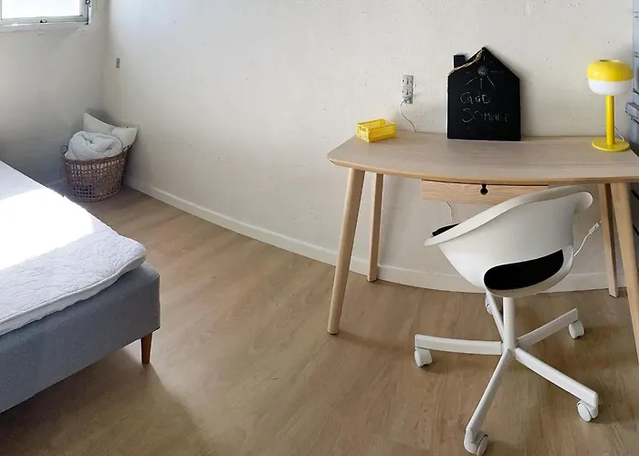 Apartment 6 Person In Brovst-by Traum *